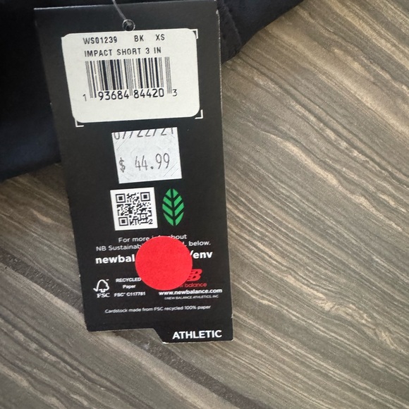 New Balance women’s
Running shorts - Picture 2 of 4